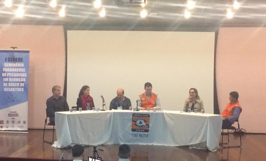 Seminário de Pesquisa em Redução de Desastre surpreende pela qualidade dos projetos de pesquisa apresentados em Curitiba.